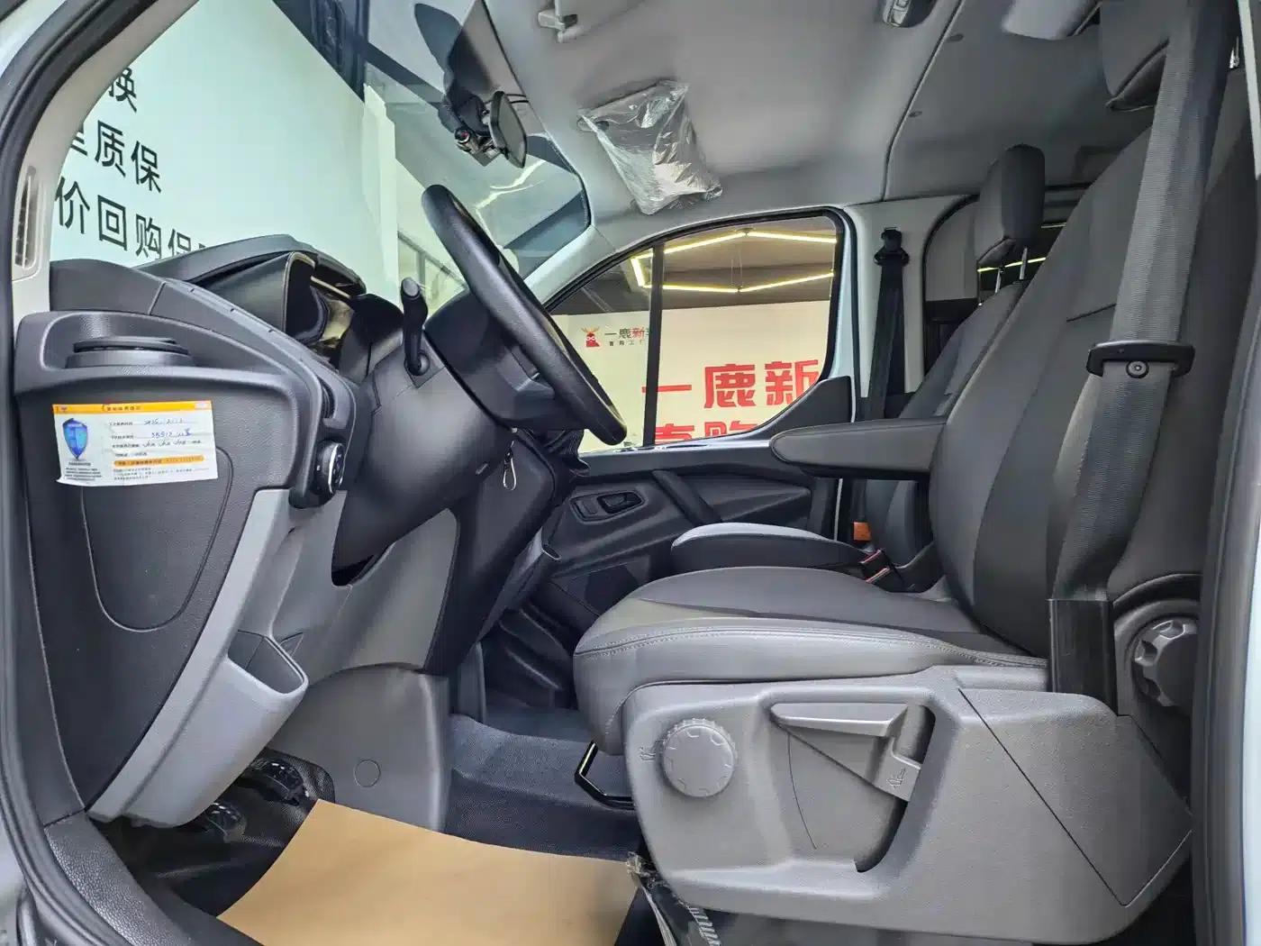 Ford Transit 2020 2.0T Diesel Multi-functional Commercial Vehicle, Mid-wheelbase, Low Roof, Double Tailgate, National VI Emission Standard — миниатюра 7