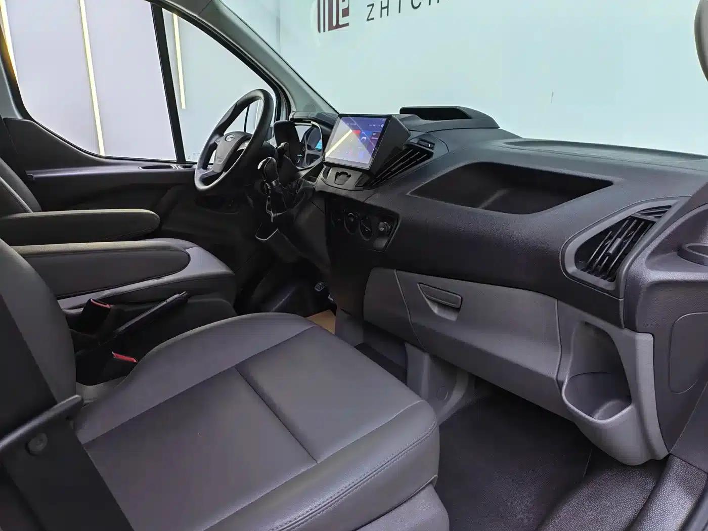 Ford Transit 2020 2.0T Diesel Multi-functional Commercial Vehicle, Mid-wheelbase, Low Roof, Double Tailgate, National VI Emission Standard — миниатюра 9