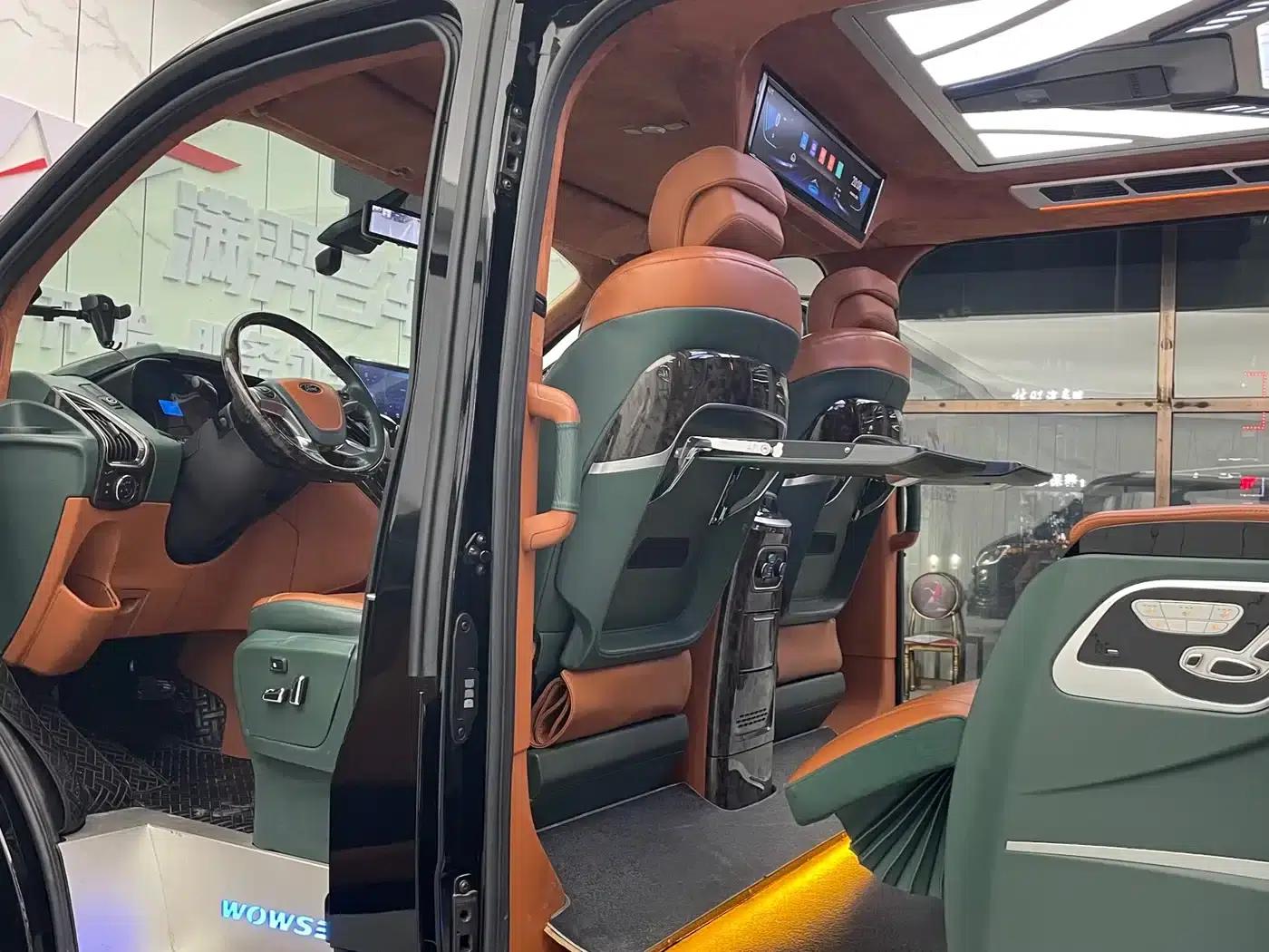 Tourneo 2020 2.0T Automatic Business Class Edition (China VI Emission Standard) — миниатюра 14