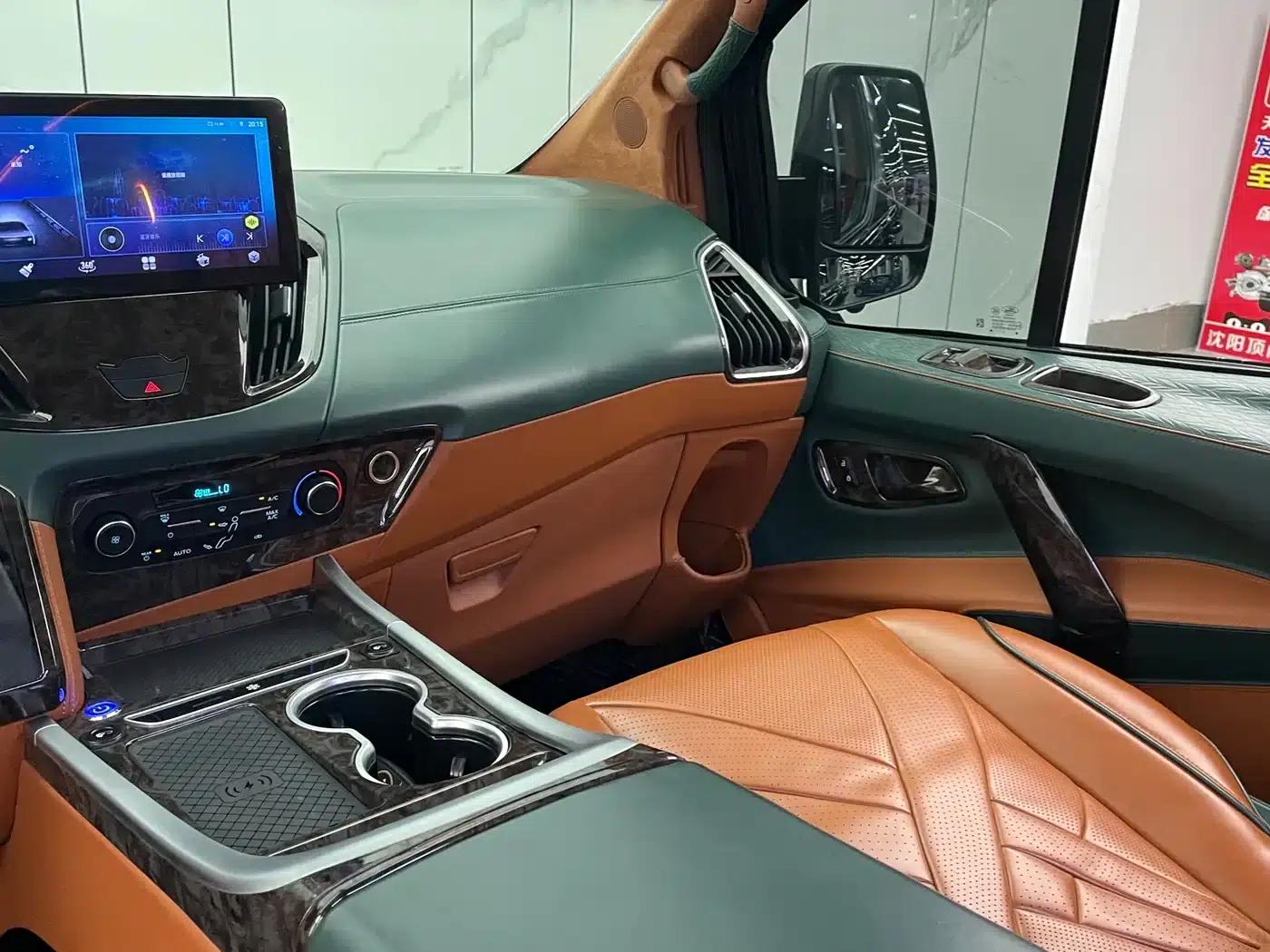 Tourneo 2020 2.0T Automatic Business Class Edition (China VI Emission Standard) — миниатюра 27
