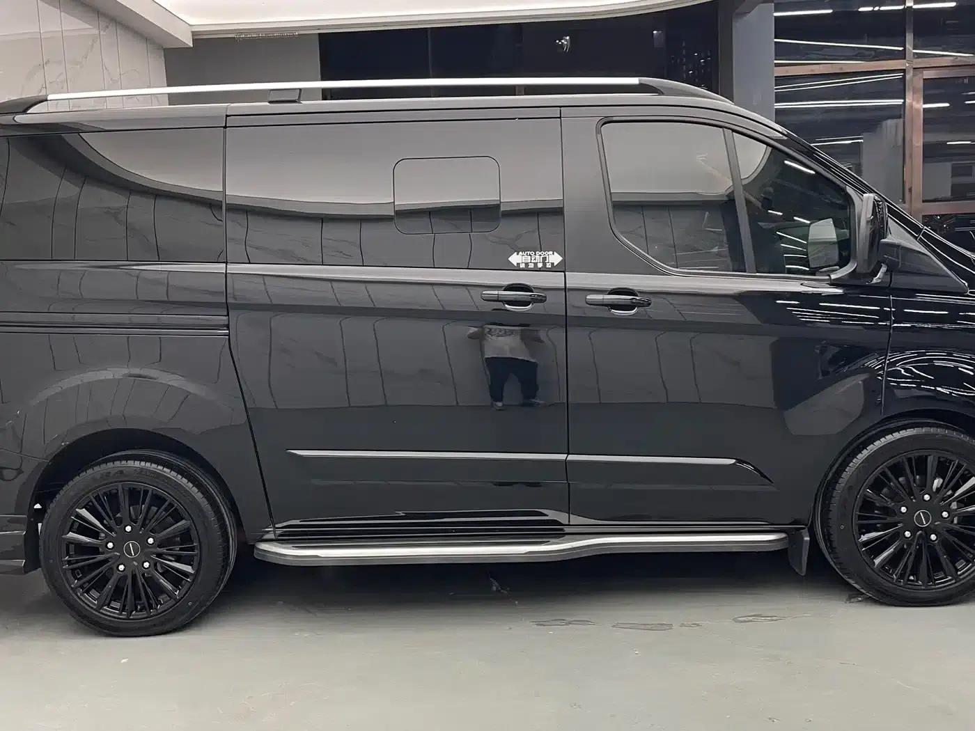 Tourneo 2020 2.0T Automatic Business Class Edition (China VI Emission Standard) — миниатюра 4
