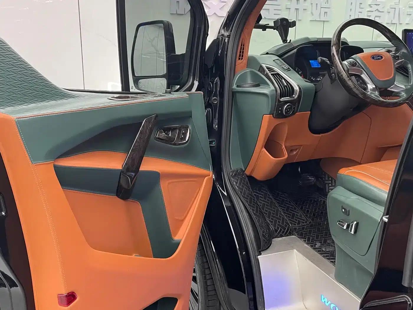 Tourneo 2020 2.0T Automatic Business Class Edition (China VI Emission Standard) — миниатюра 8