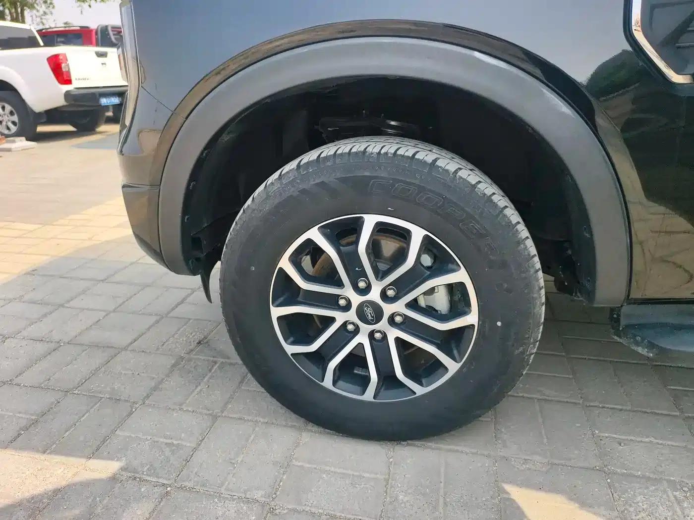 Ranger 2023 Model 4WD Automatic Gasoline — миниатюра 4