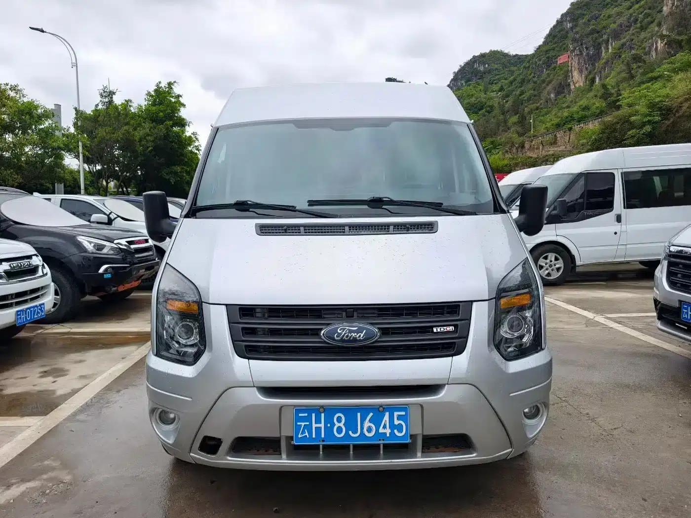 New Generation Ford Transit 2019 Model 2.2T Multi-functional Short Wheelbase Mid-roof 6-Seater (China VI Emission Standard) — миниатюра 2