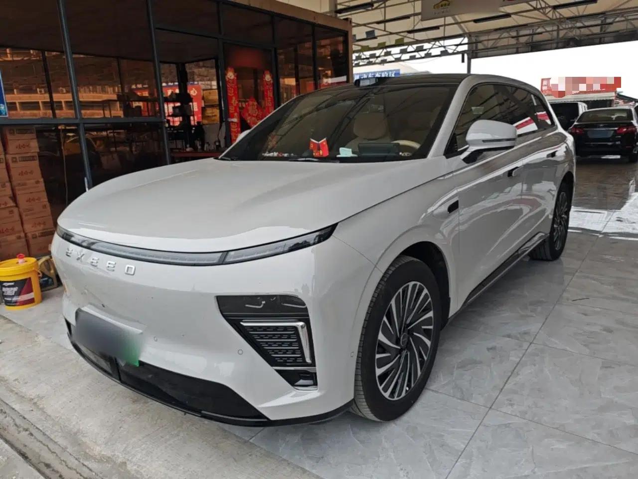 EXEED Star Era ET 2024 Extended-Range 240 Ultra All-Wheel Drive — миниатюра 1