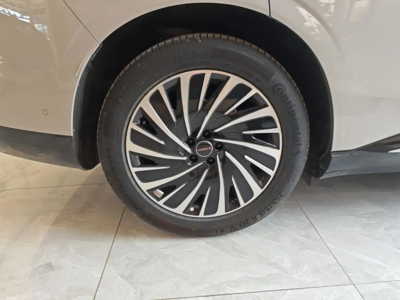 EXEED Star Era ET 2024 Extended-Range 240 Ultra All-Wheel Drive — миниатюра 10