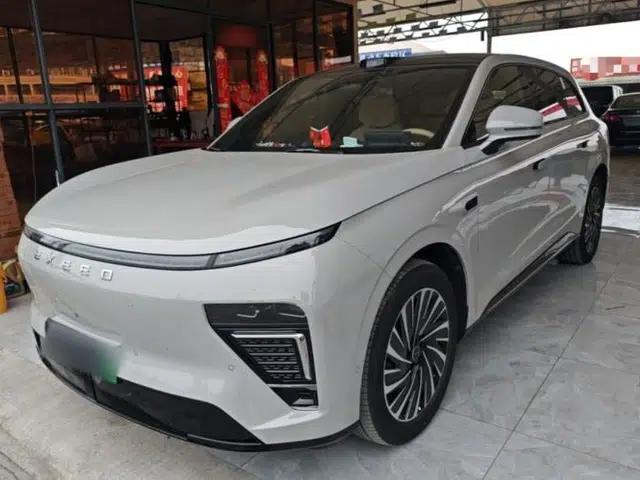 EXEED Star Era ET 2024 Extended-Range 240 Ultra All-Wheel Drive