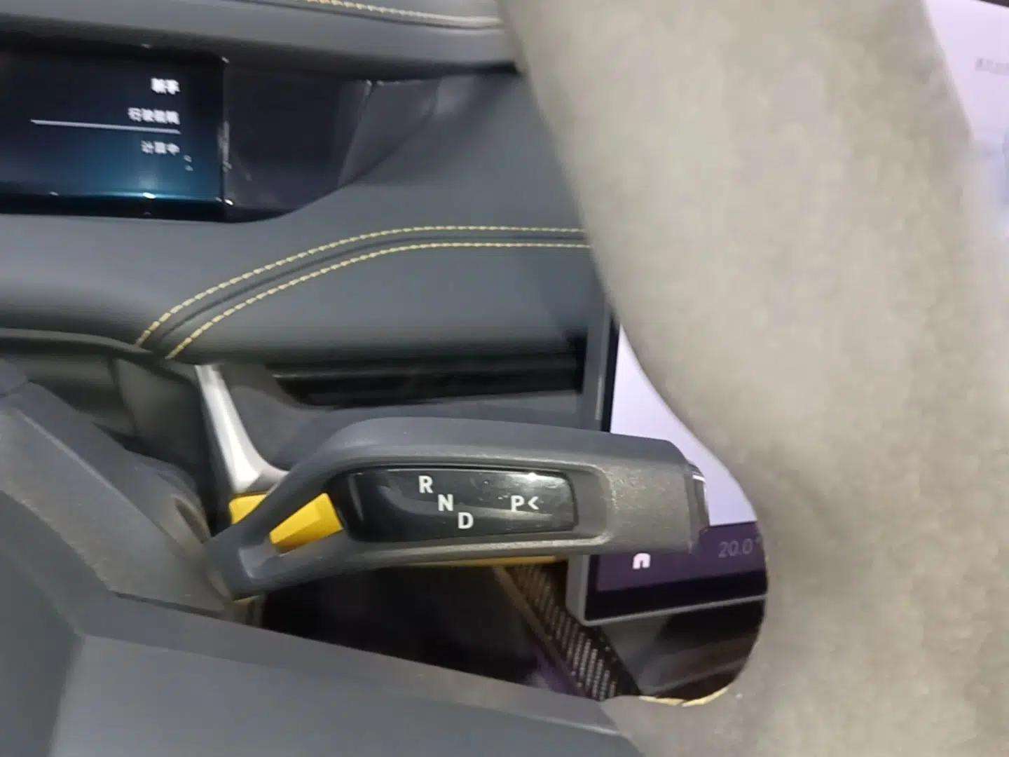 Xiaomi Auto SU7 Ultra 2025 Ultra Model — миниатюра 16