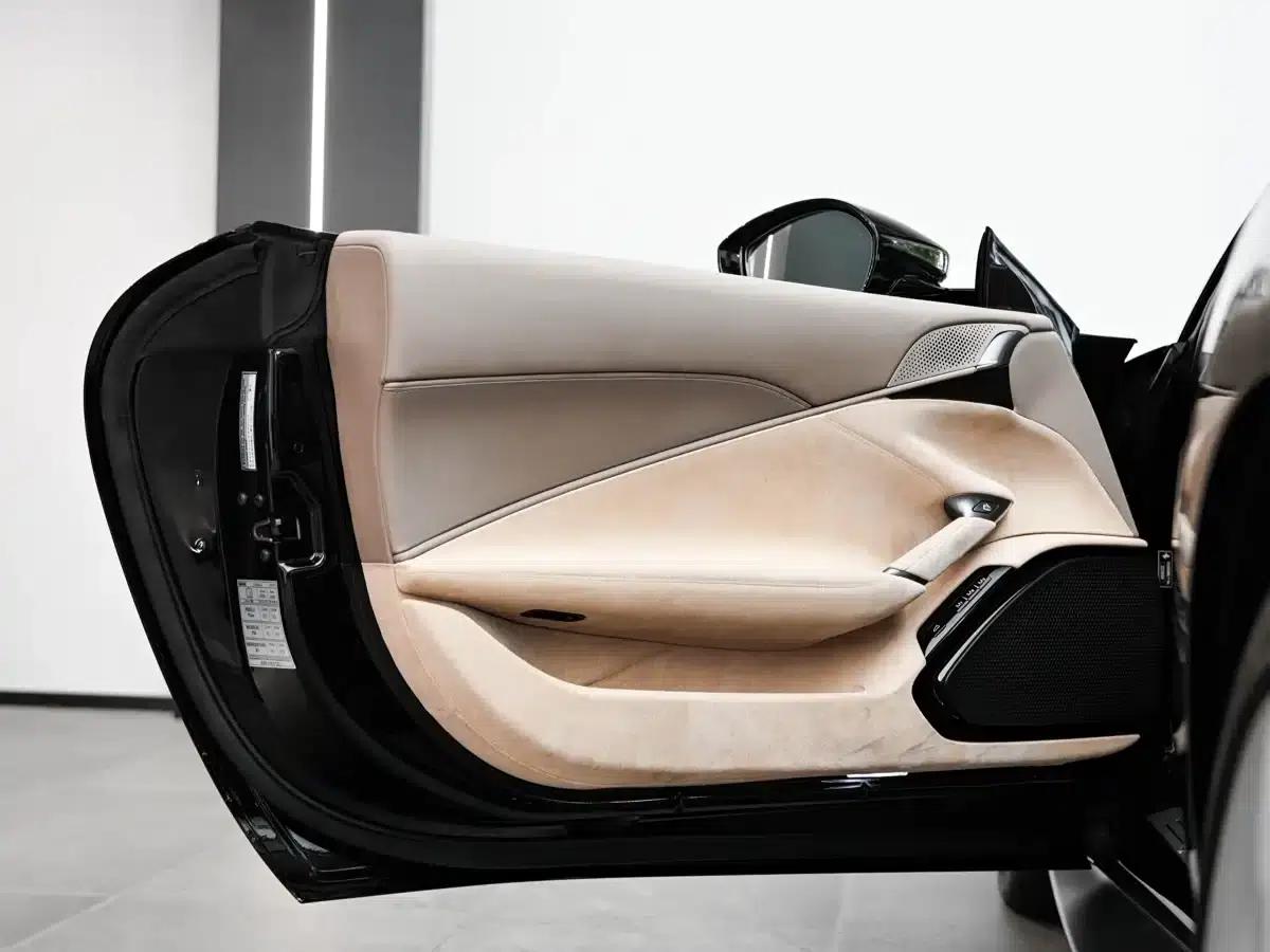 Roma 2020 3.9T V8 — миниатюра 14