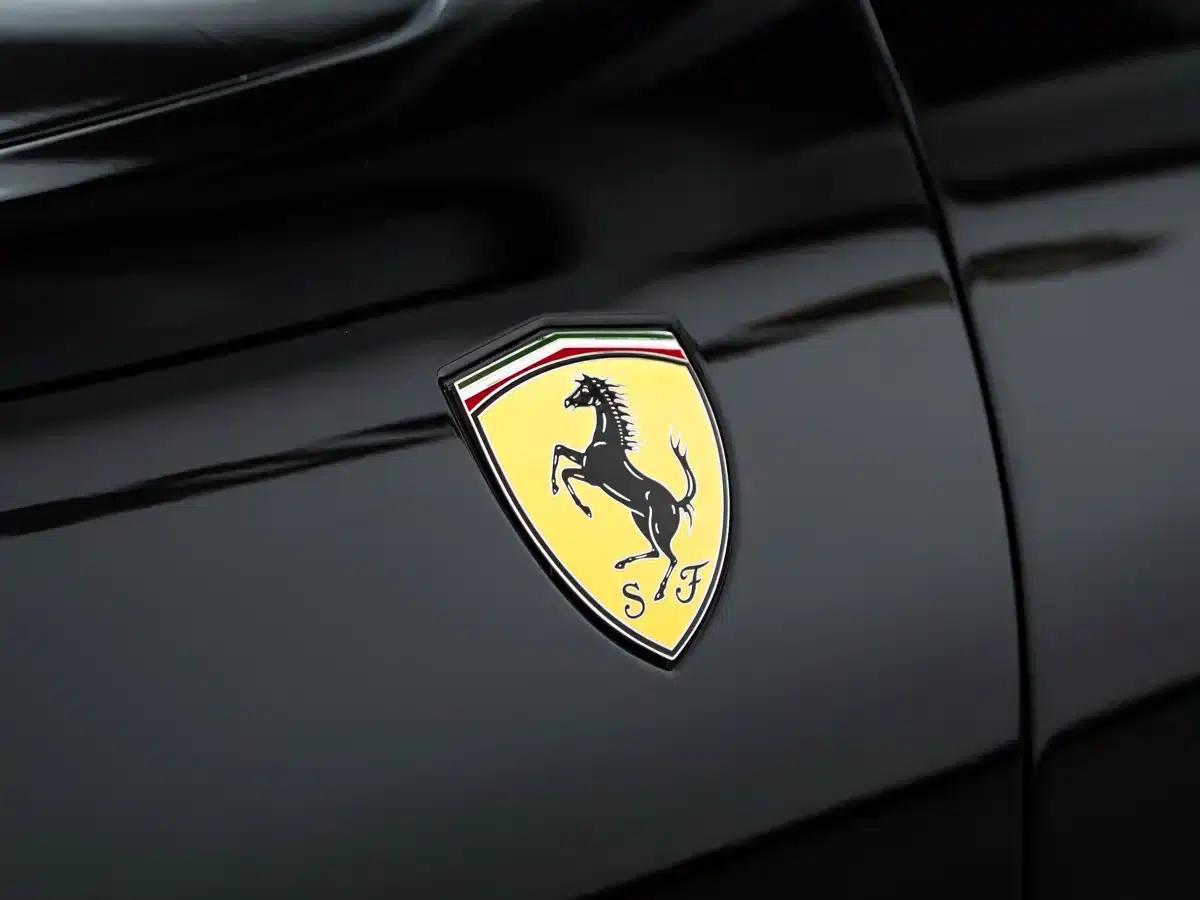 Roma 2020 3.9T V8 — миниатюра 4