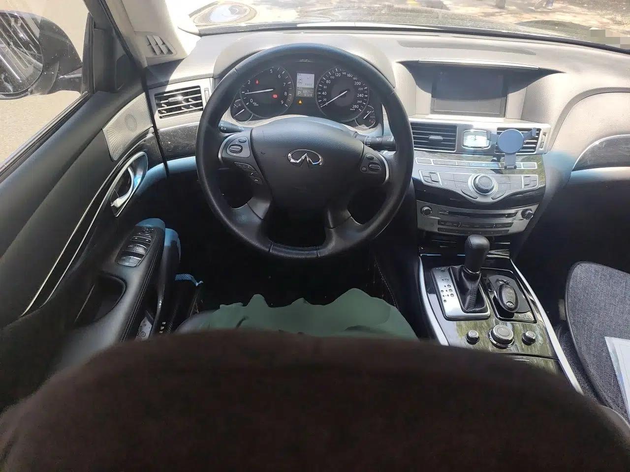 Infiniti Q70 2019 Q70L 2.0T Elite Edition — миниатюра 11
