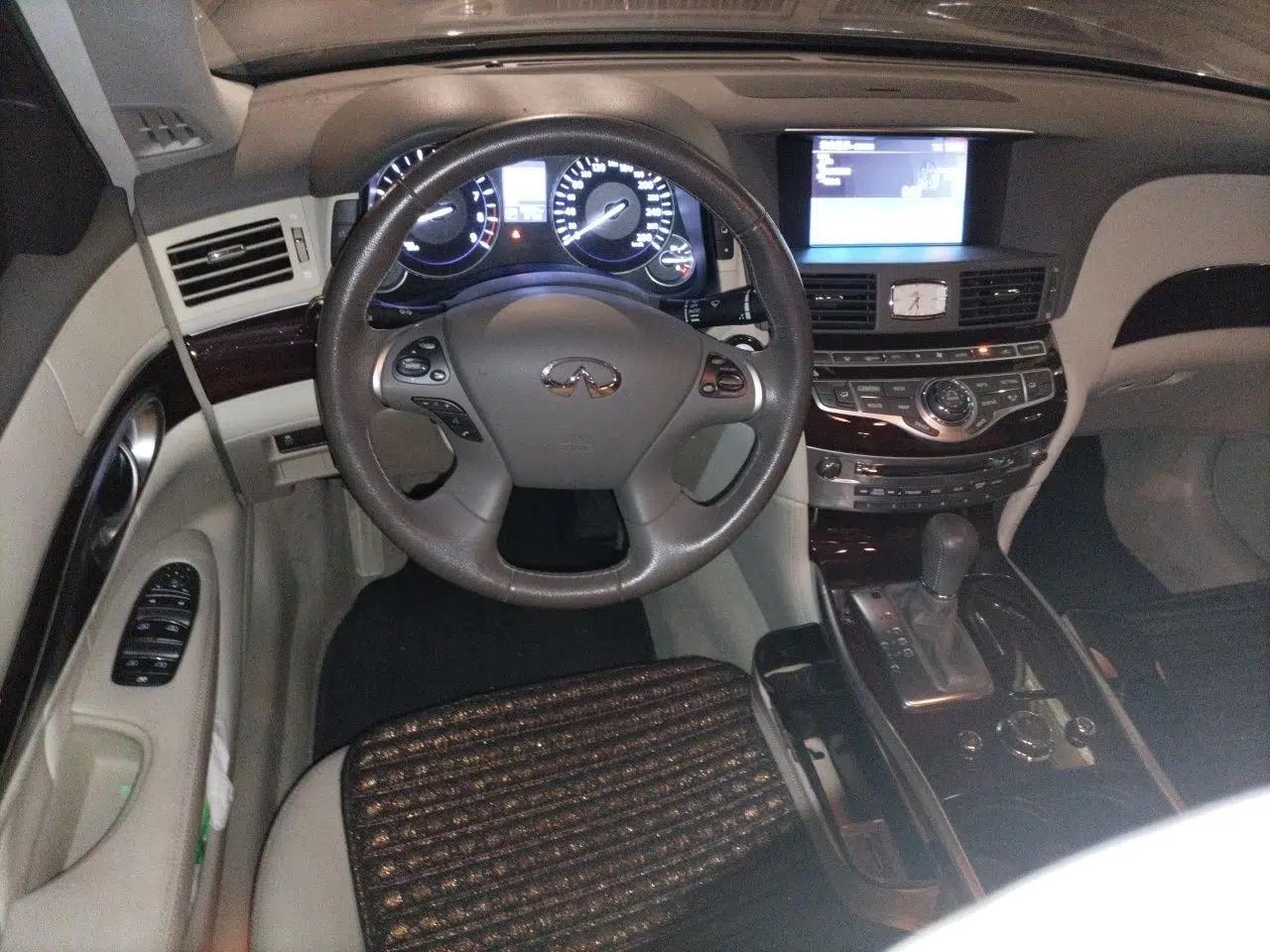Infiniti Q70 2017 Q70L 2.5L Enjoyment Edition — миниатюра 11