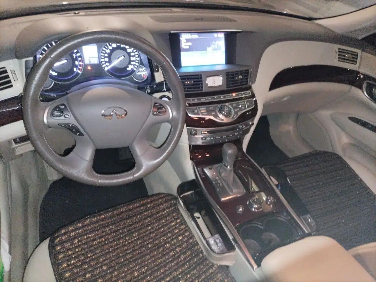 Infiniti Q70 2017 Q70L 2.5L Enjoyment Edition — миниатюра 10