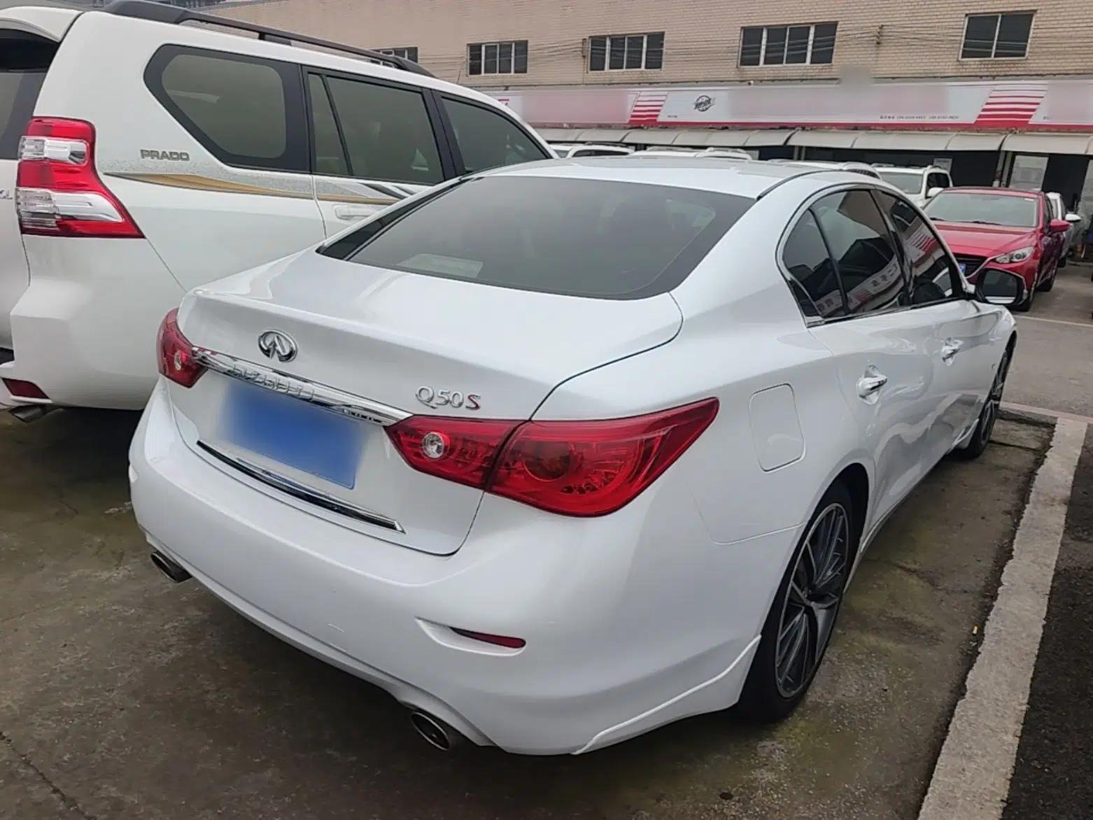 Infiniti Q50 2014 3.7L Luxury Sport Edition — миниатюра 4