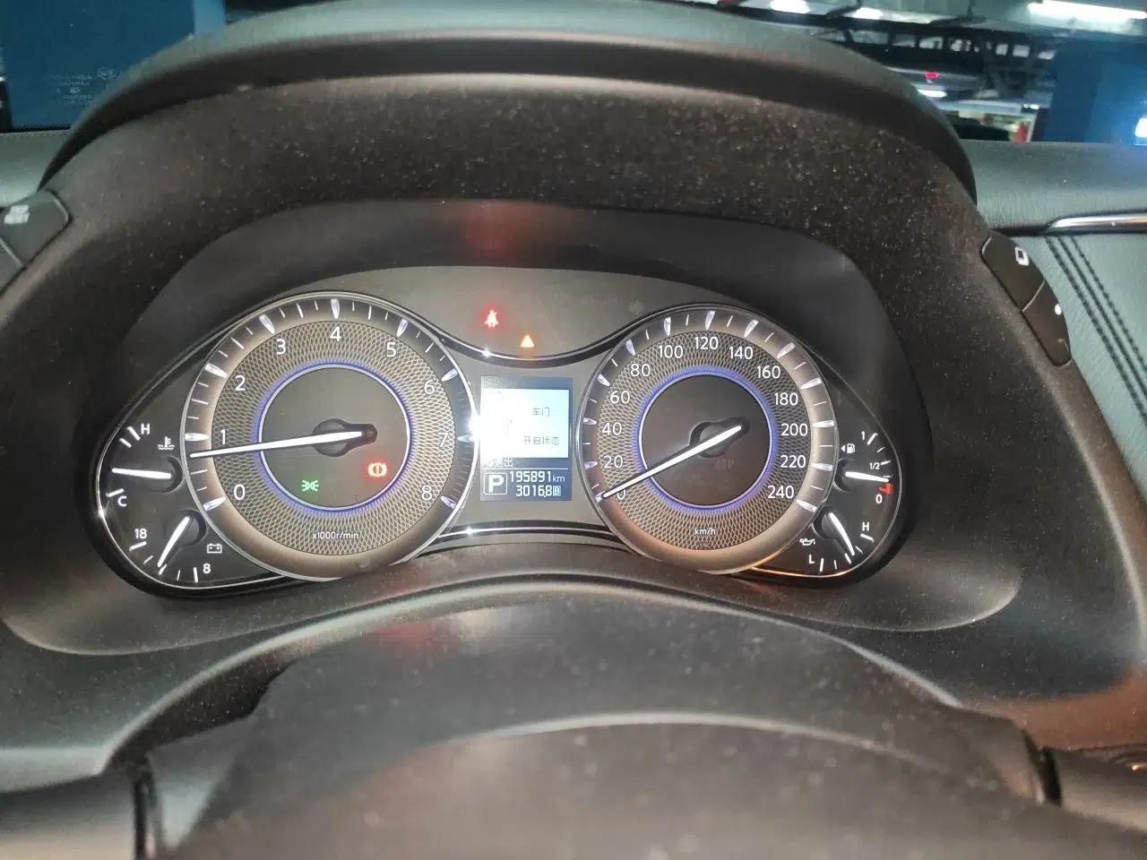 Infiniti QX80 2013 5.6L 4WD — миниатюра 12