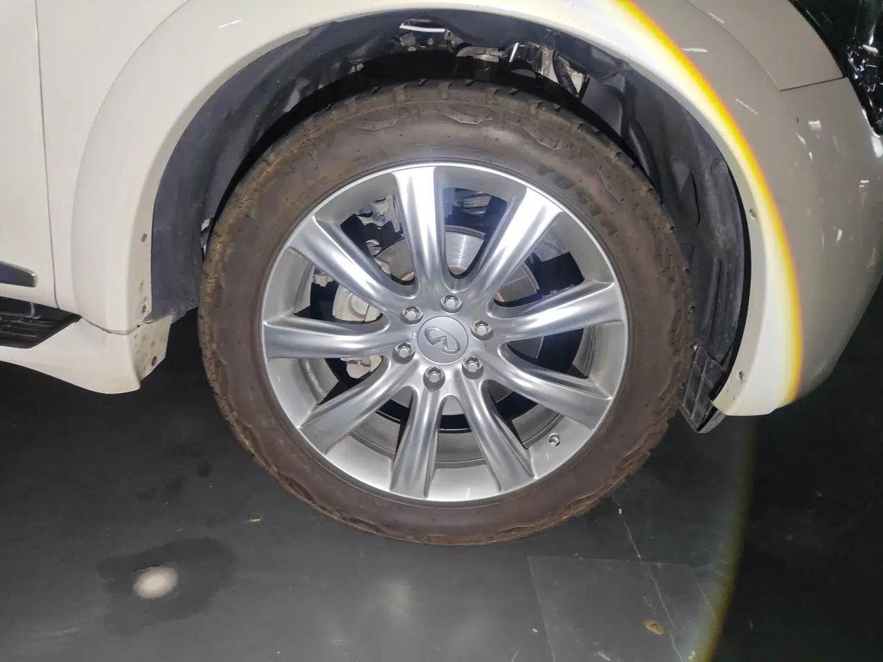 Infiniti QX80 2013 5.6L 4WD — миниатюра 8
