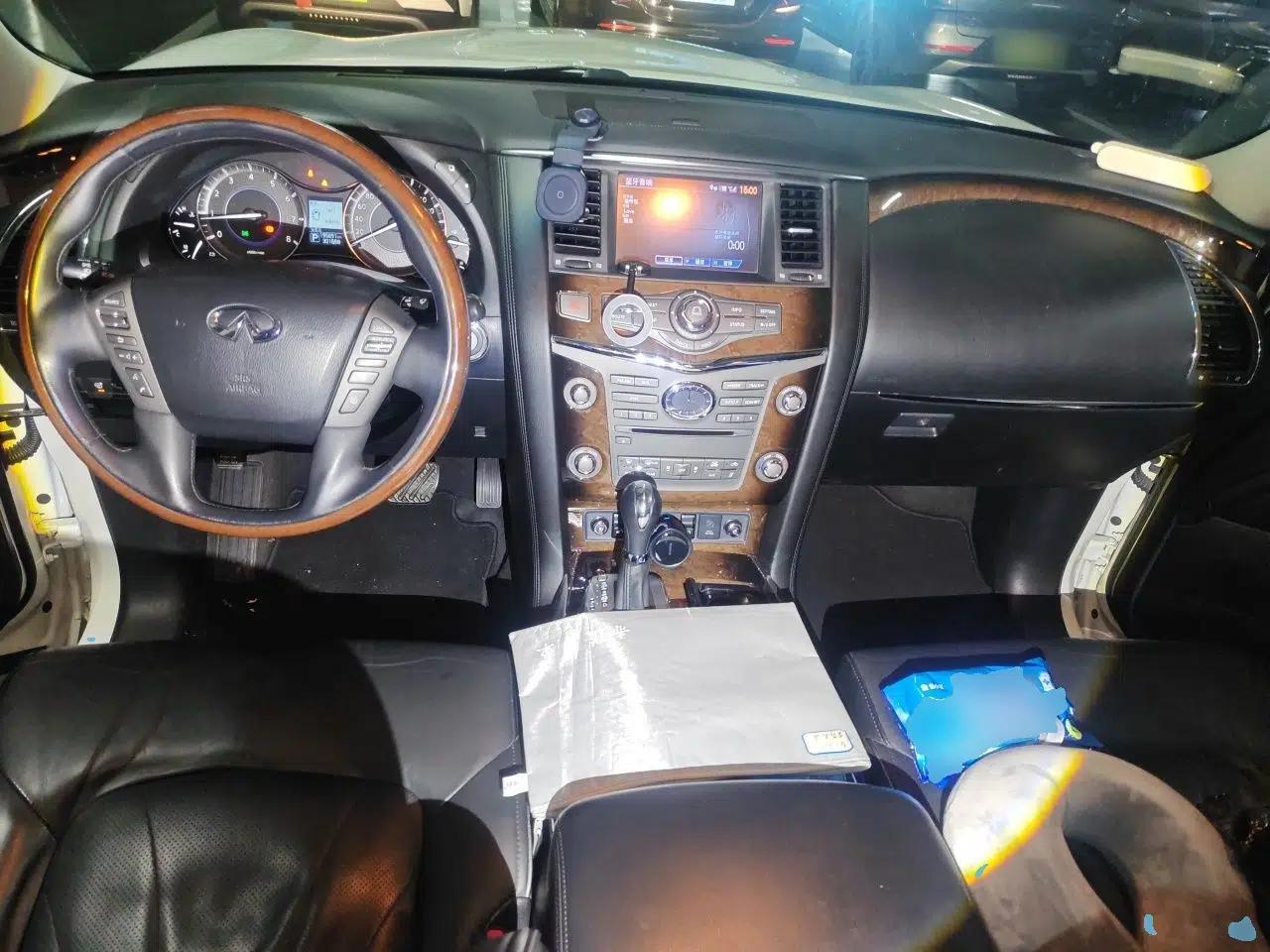 Infiniti QX80 2013 5.6L 4WD — миниатюра 10