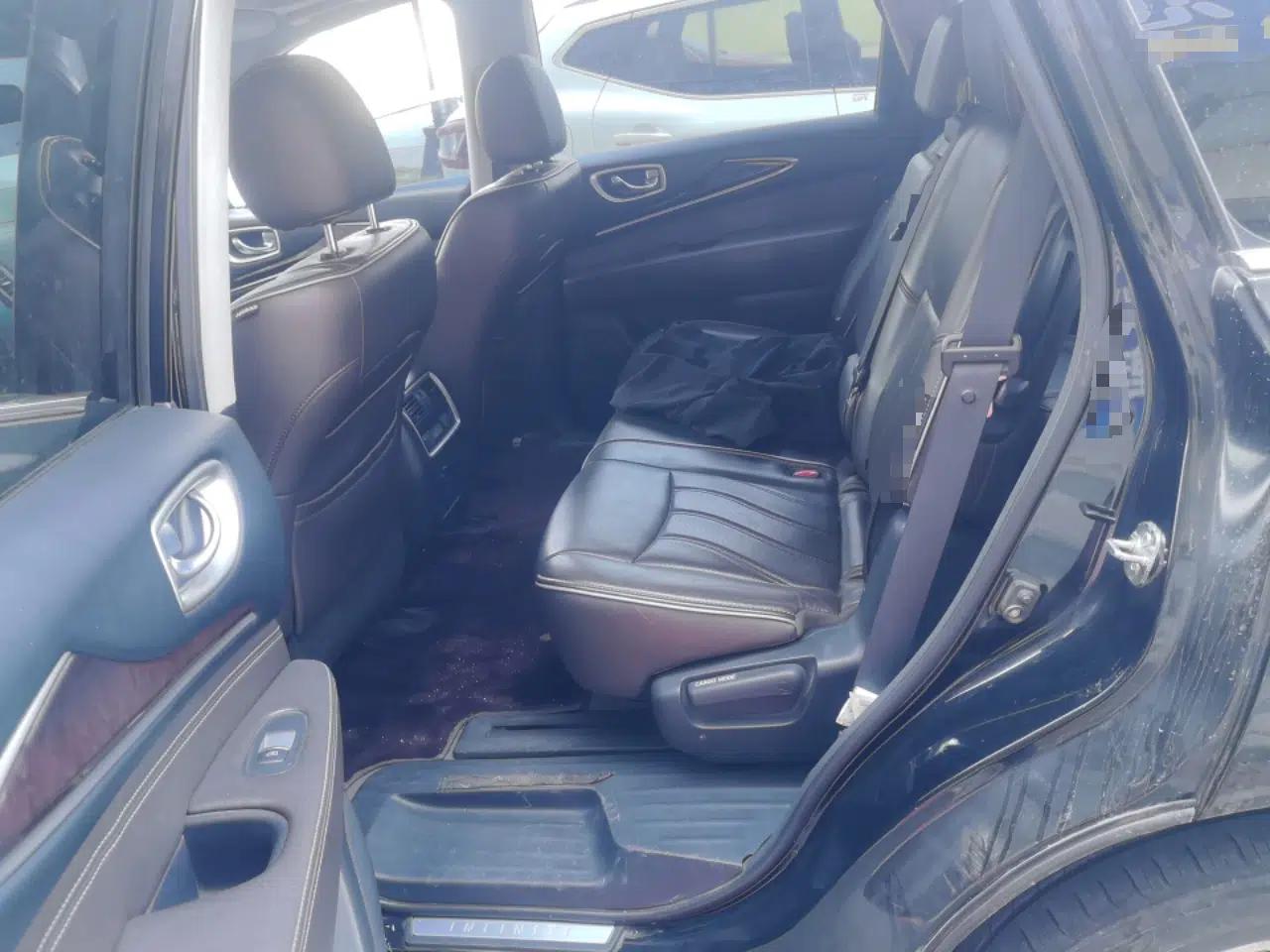 Infiniti QX60 2018 2.5 S/C Hybrid Two-Wheel-Drive Champion Family Edition — миниатюра 18