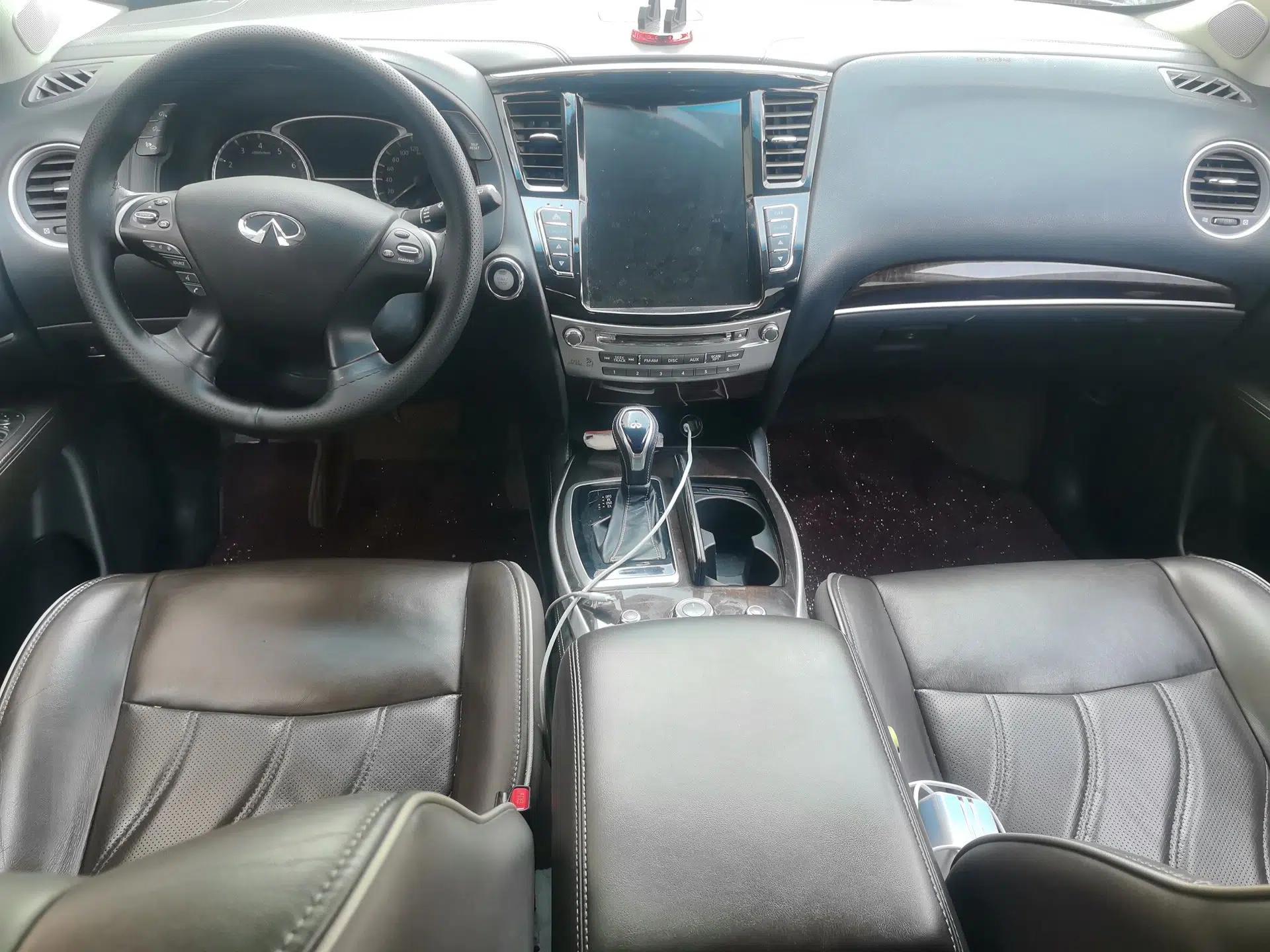 Infiniti QX60 2018 2.5 S/C Hybrid Two-Wheel-Drive Champion Family Edition — миниатюра 10
