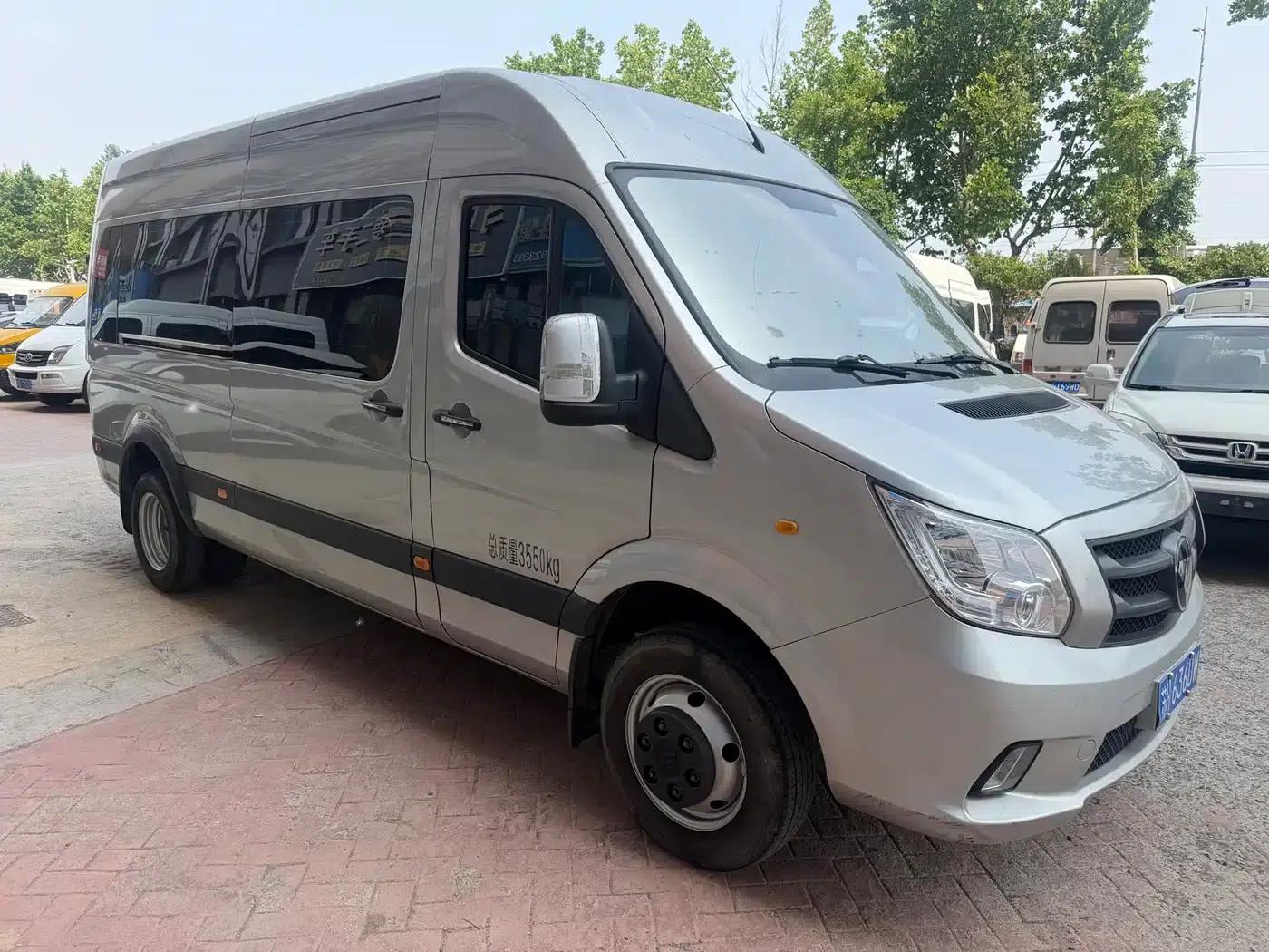 2023 Tuano, Cummins 2.8T manual transmission, multi-functional, long wheelbase, mid-roof, dual rear tires, 7/9 seats. — миниатюра 3