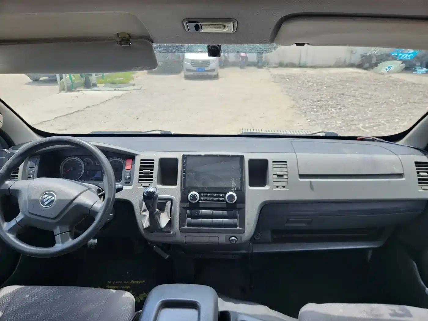 Fengjing G9 2017 2.4L Gasoline Commercial Vehicle Long Wheelbase 6-Seater 4G69 — миниатюра 12
