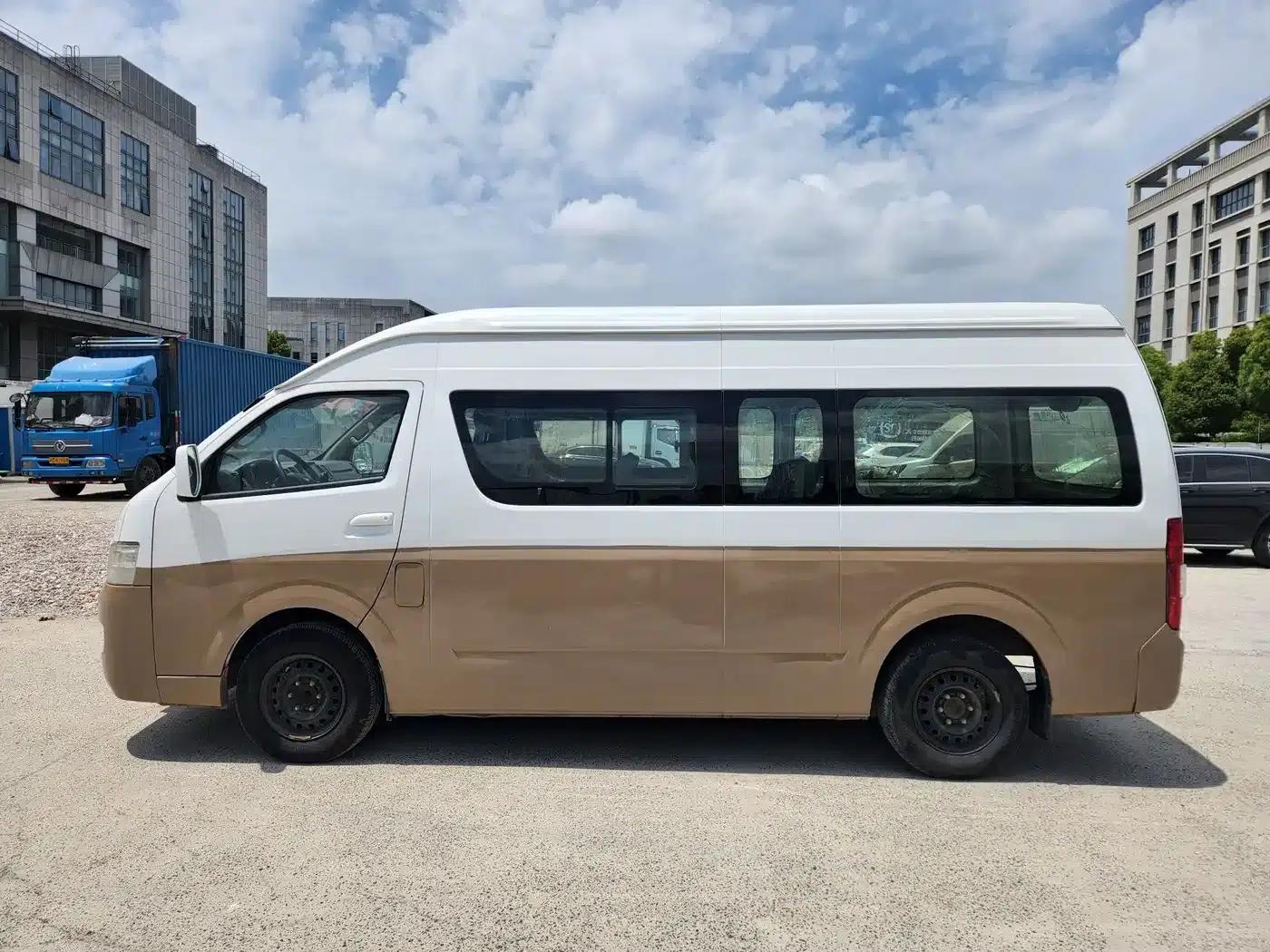 Fengjing G9 2017 2.4L Gasoline Commercial Vehicle Long Wheelbase 6-Seater 4G69 — миниатюра 7