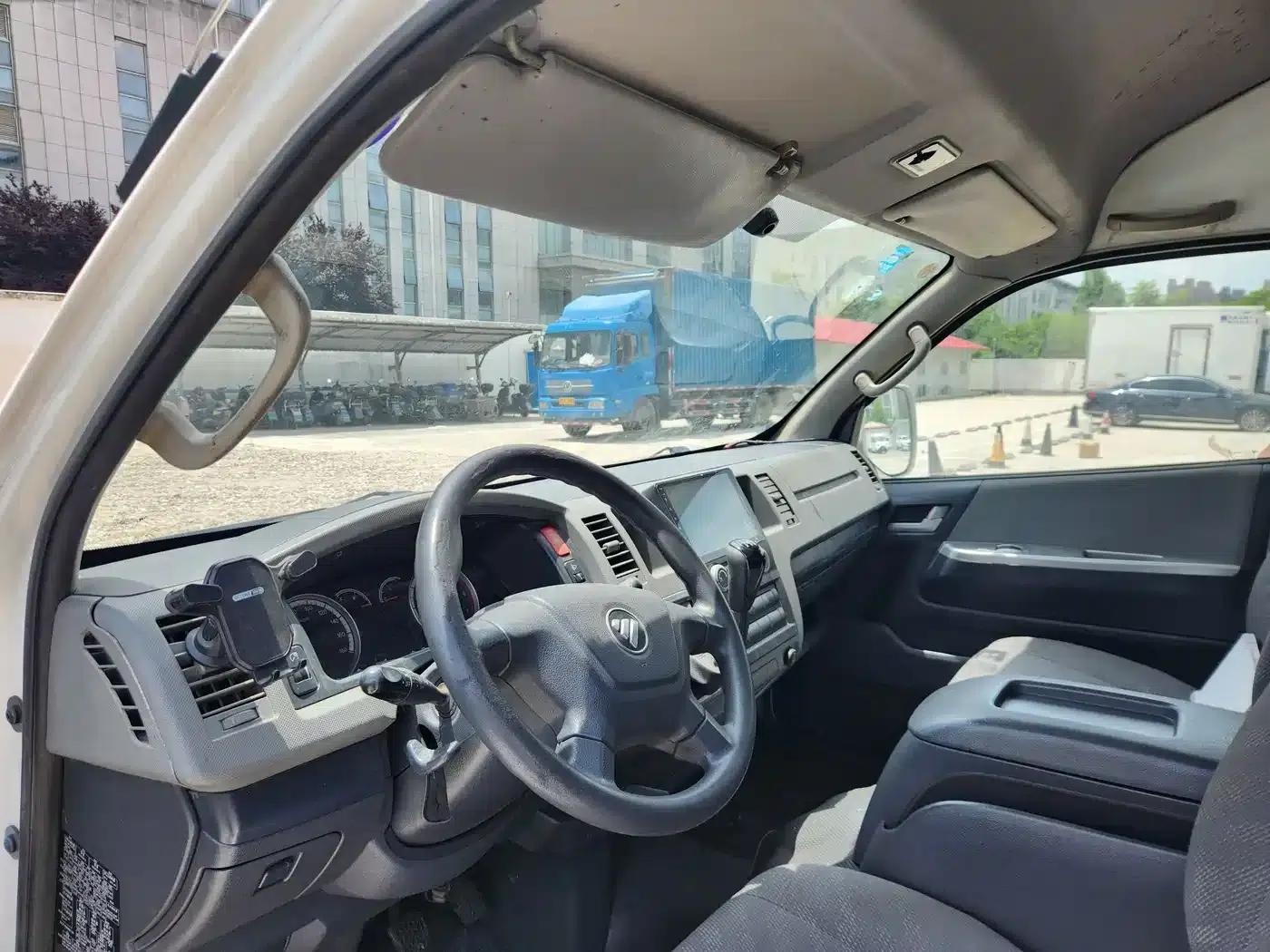Fengjing G9 2017 2.4L Gasoline Commercial Vehicle Long Wheelbase 6-Seater 4G69 — миниатюра 8