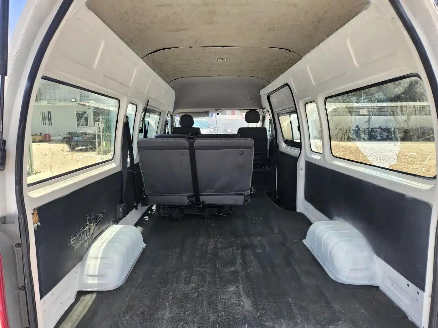 Fengjing G9 2017 2.4L Gasoline Commercial Vehicle Long Wheelbase 6-Seater 4G69 — миниатюра 9