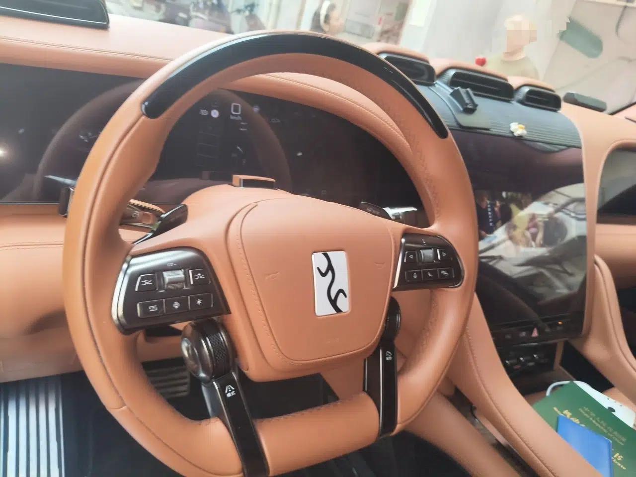 Yangwang U8 2023 Luxury Edition — миниатюра 11