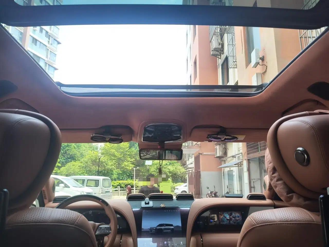 Yangwang U8 2023 Luxury Edition — миниатюра 19