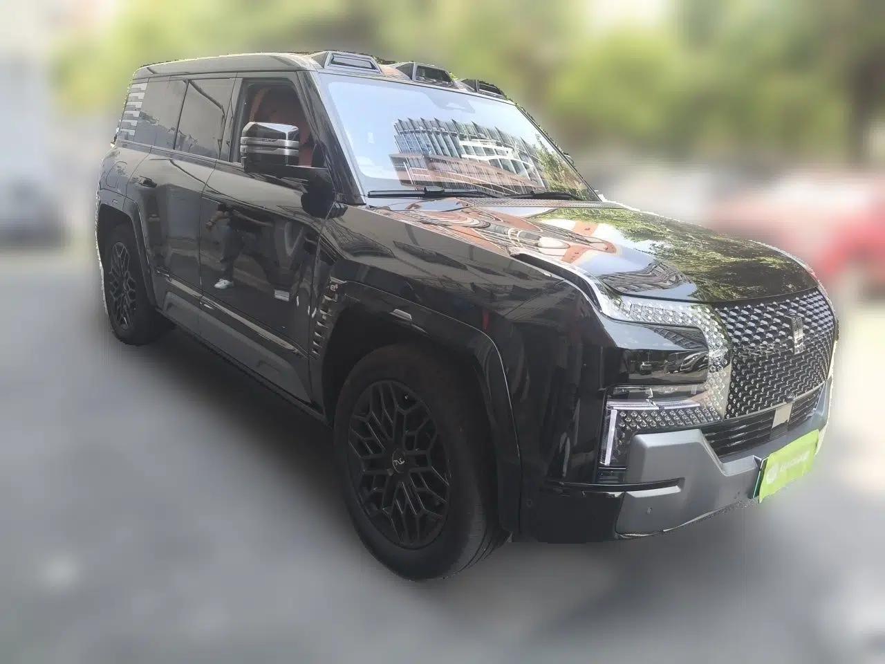 Yangwang U8 2023 Luxury Edition — миниатюра 3