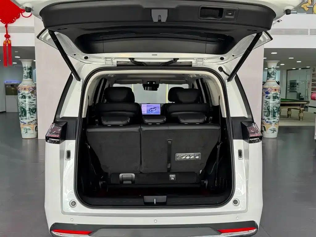 Trumpchi E8 PHEV 2024 Model 150km MAX+ — миниатюра 6
