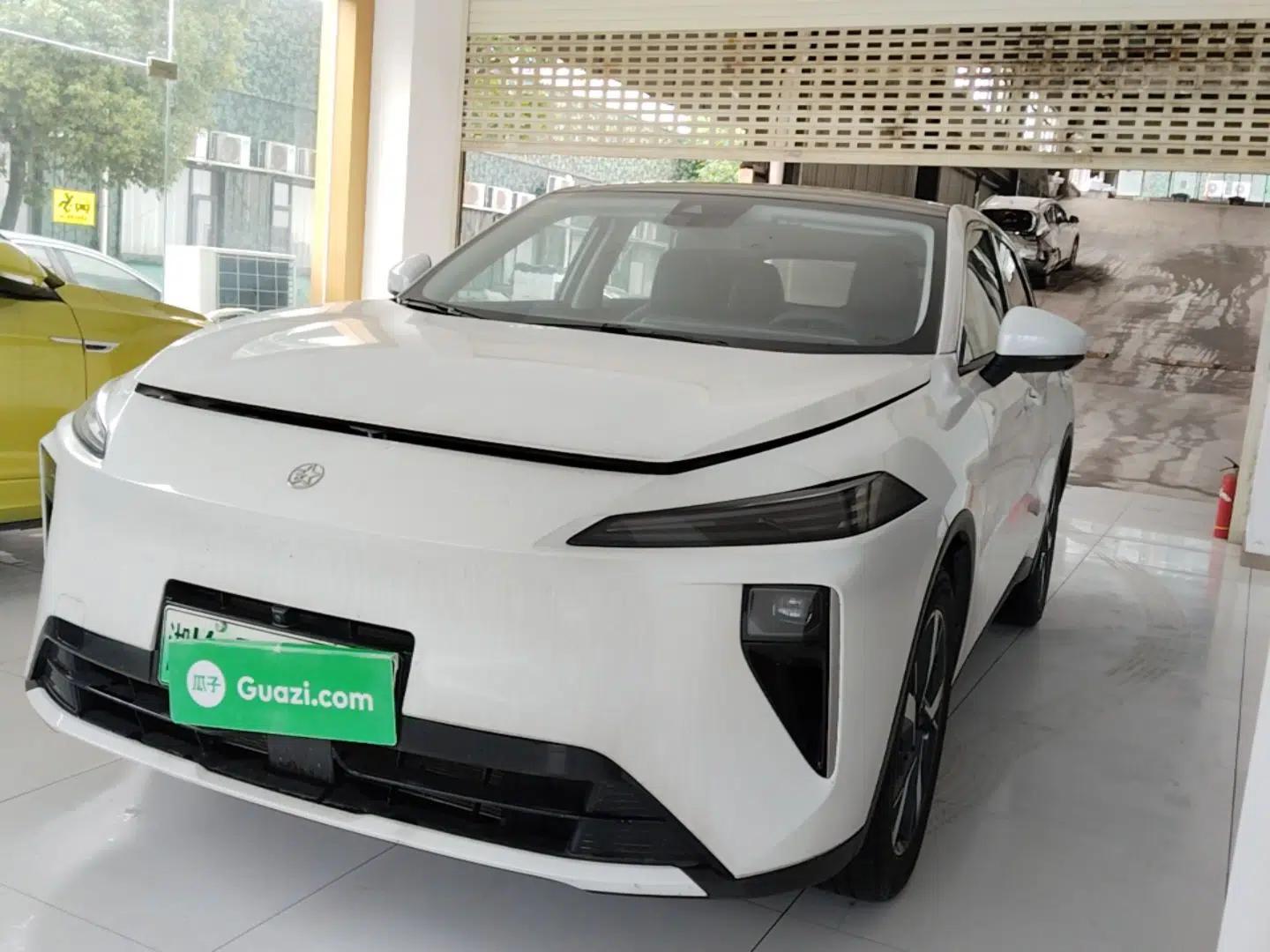 Venucia V DD-i 2025 Orca 150km Joyful Journey Edition — миниатюра 1