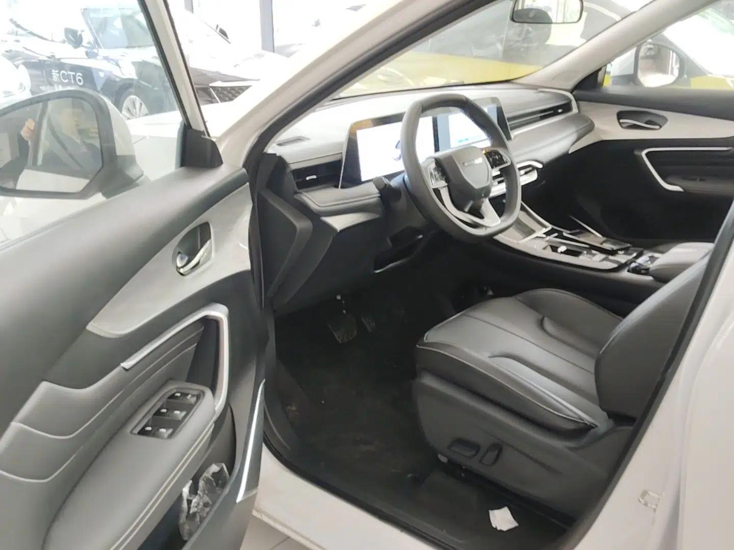 Venucia V DD-i 2025 Orca 150km Joyful Journey Edition — миниатюра 19