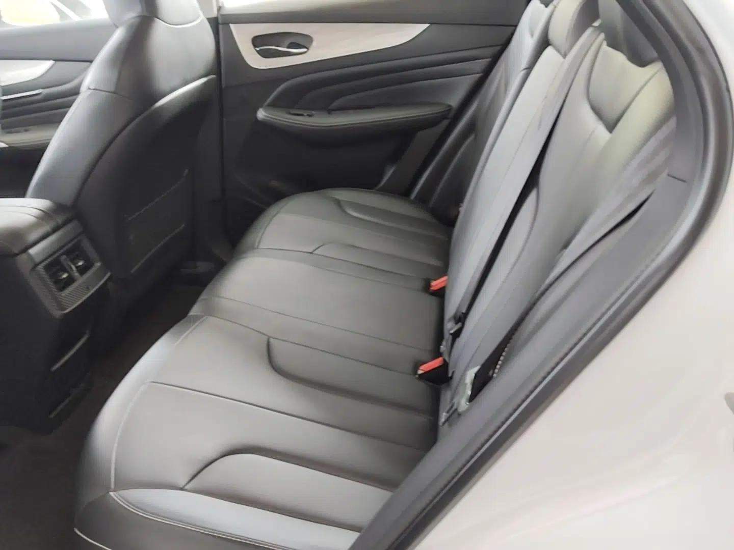 Venucia V DD-i 2025 Orca 150km Joyful Journey Edition — миниатюра 20