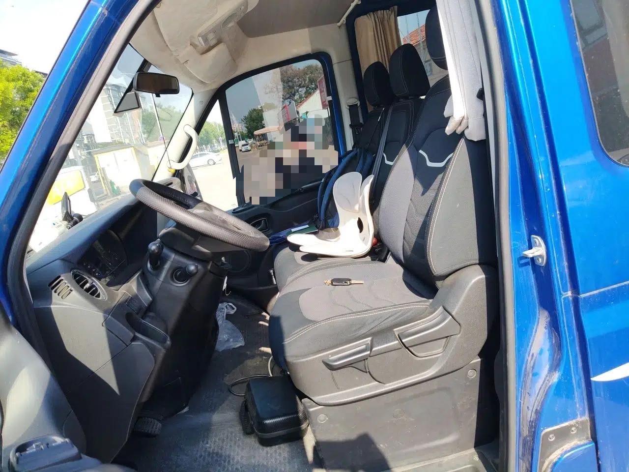 Iveco Eurocargo 2021 3.0T Automatic Chaorui Short Wheelbase High-Roof Side-Sliding Door F1C — миниатюра 16