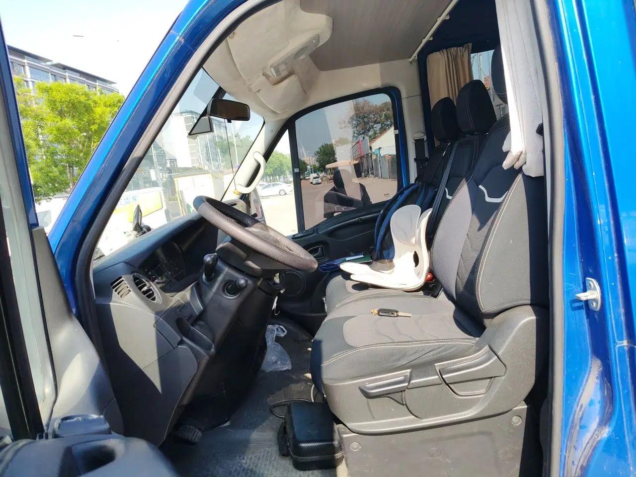 Iveco Eurocargo 2021 3.0T Automatic Chaorui Short Wheelbase High-Roof Side-Sliding Door F1C — миниатюра 17
