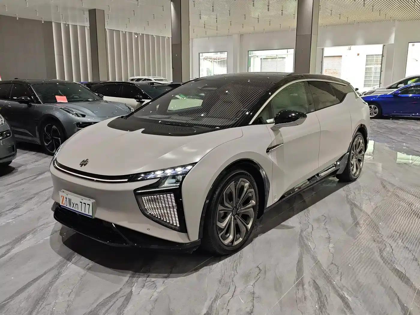 HiPhi X 2021 Founder Edition 6-seater — миниатюра 1