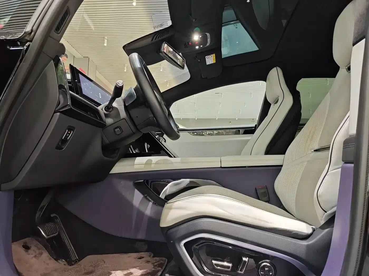 HiPhi X 2021 Founder Edition 6-seater — миниатюра 4