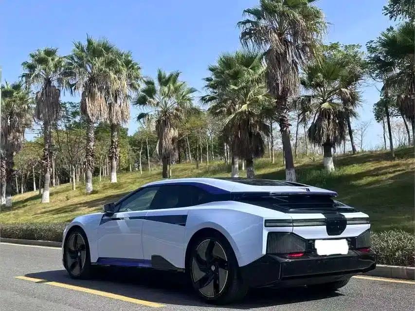2023 HiPhi Z (Four-seater version) — миниатюра 6