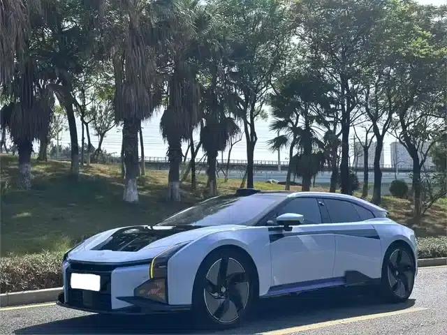 2023 HiPhi Z (Four-seater version)