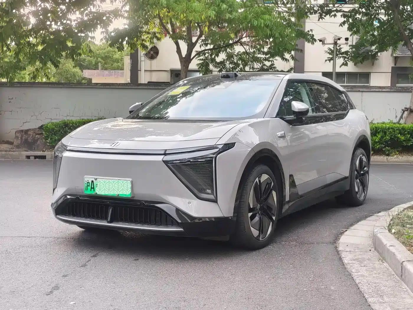HiPhi Y 2023 560km Elite Edition — миниатюра 1