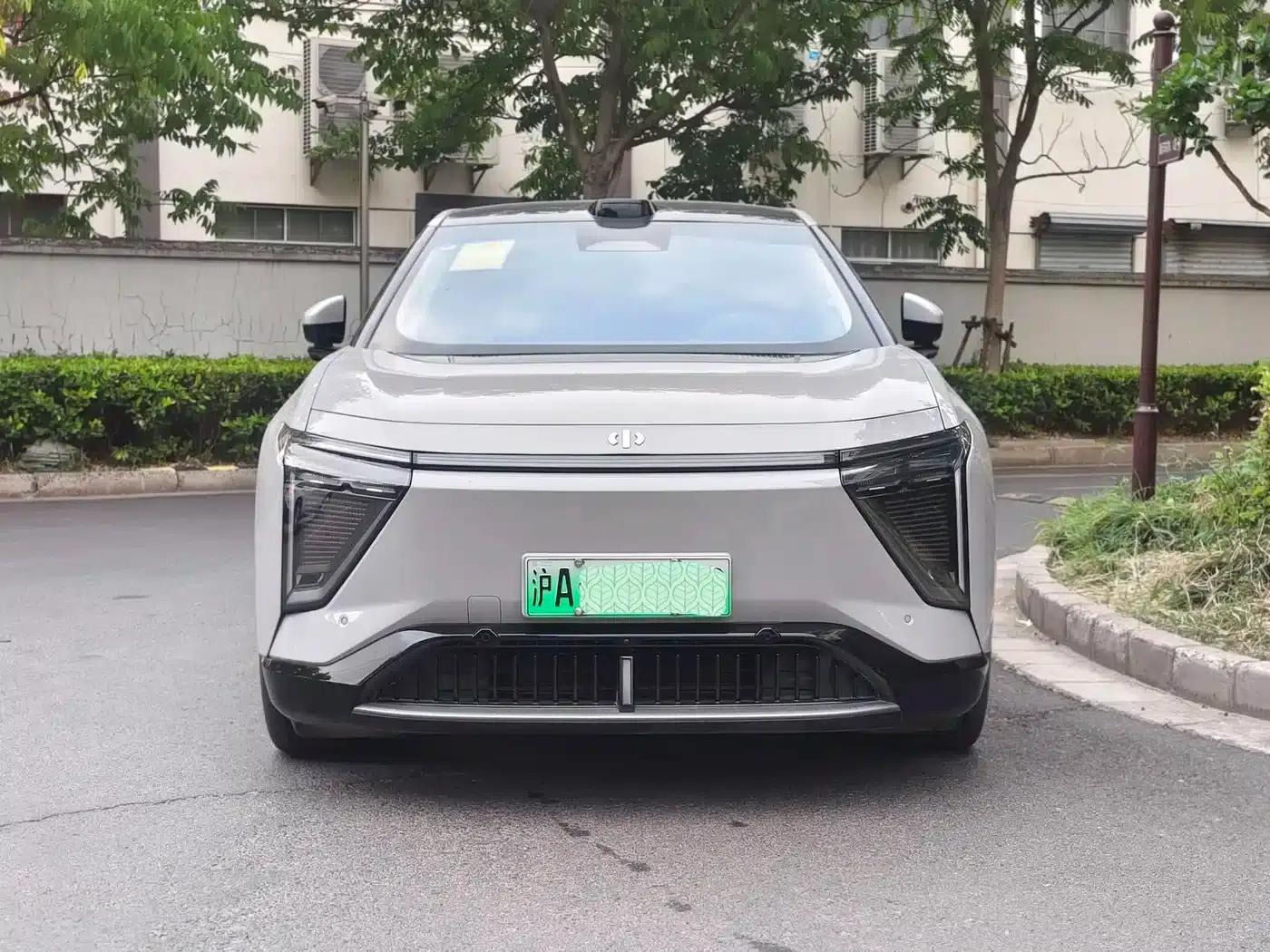 HiPhi Y 2023 560km Elite Edition — миниатюра 2