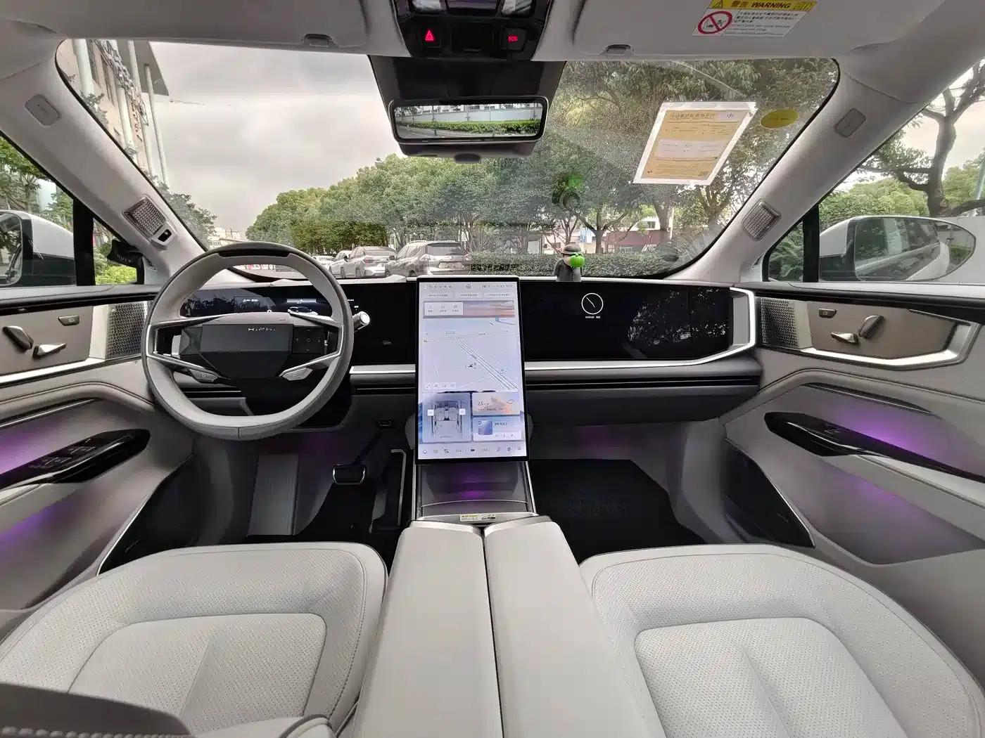 HiPhi Y 2023 560km Elite Edition — миниатюра 6
