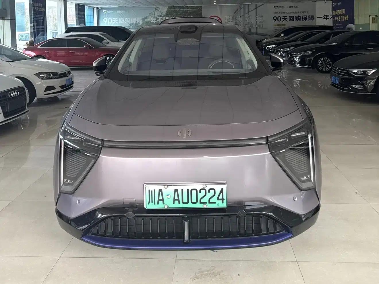 HiPhi Y 2023 560km Elite Edition — миниатюра 2