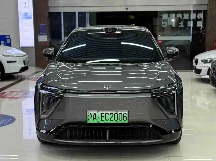 HiPhi Y 2023 560km Elite Edition — миниатюра 2