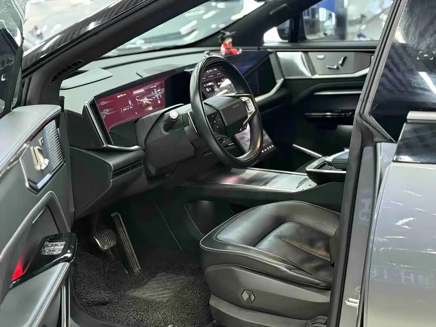 HiPhi Y 2023 560km Elite Edition — миниатюра 10