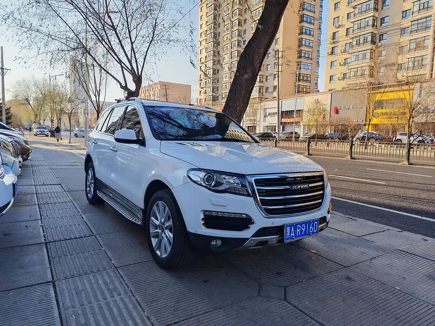 Haval H8 2015 2.0T Two-Wheel Drive Luxury Edition — миниатюра 1