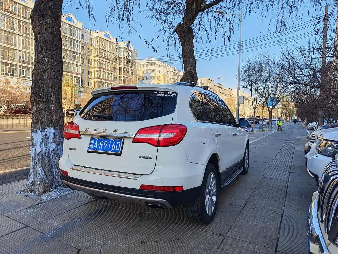 Haval H8 2015 2.0T Two-Wheel Drive Luxury Edition — миниатюра 4