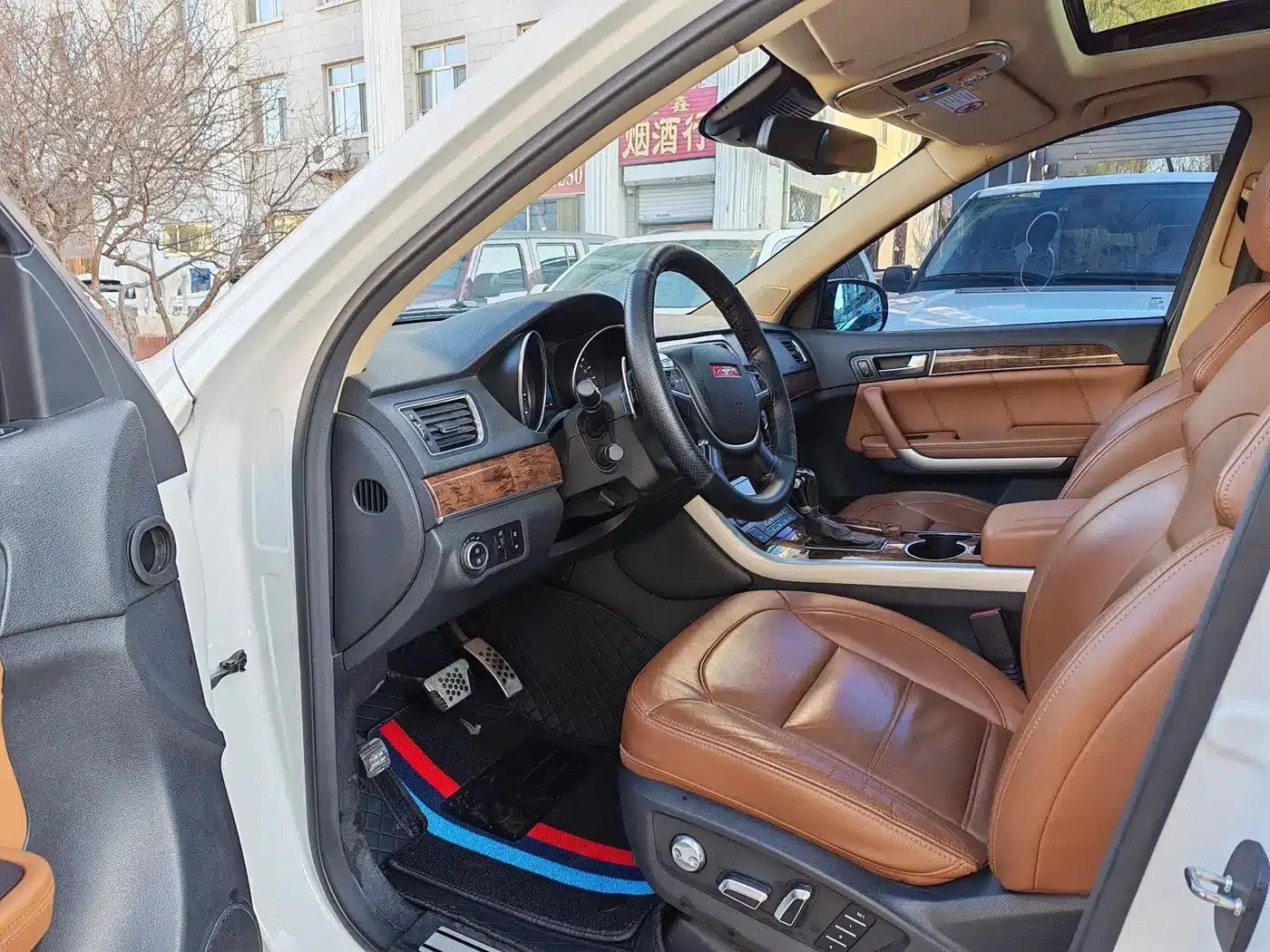 Haval H8 2015 2.0T Two-Wheel Drive Luxury Edition — миниатюра 7